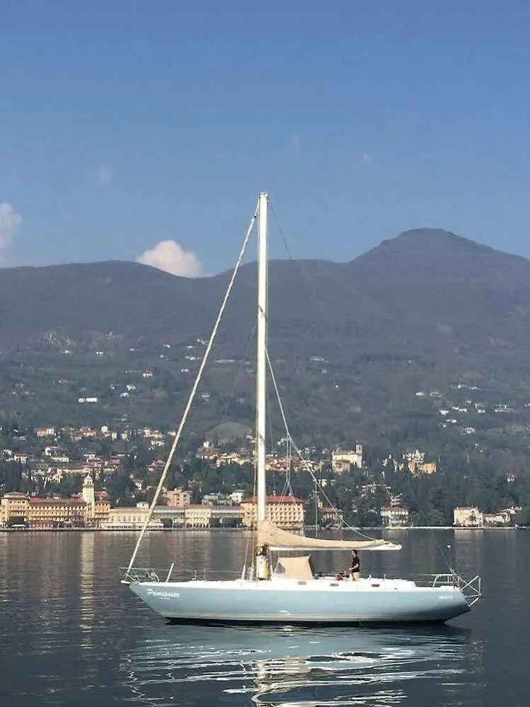 ***  Principessa Barca A Vela Hotel Toscolano Maderno Italy